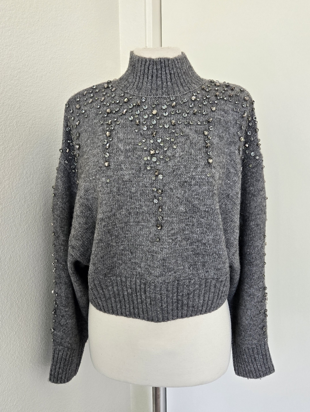 Zara Womens Rhinestones Embellished Knit Cropped Sweater Medium Wool Blend Gray - Picture 4 of 16